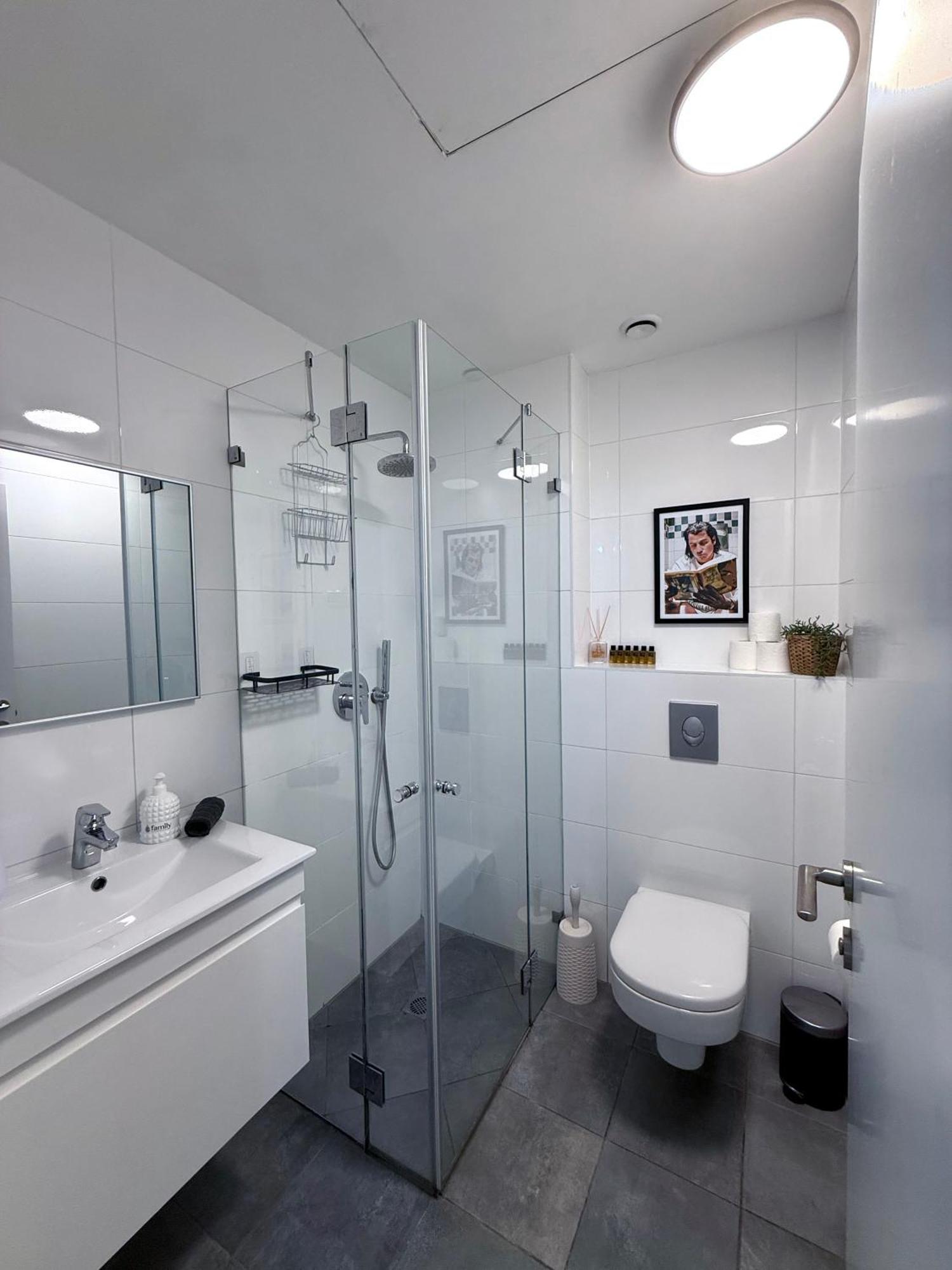 Midtown Luxury *
